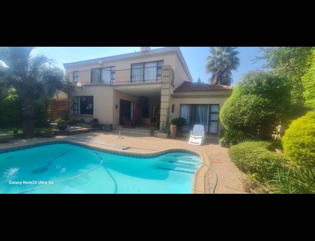 5 BEDROOM HOUSE FOR SALE IN VANDERBIJLPARK SE 4